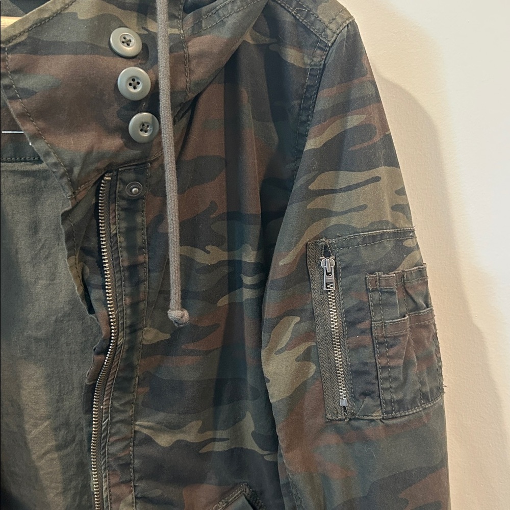 American Eagle Outfitters “LOVE” Embroidered Jacket - Picture 8 of 16